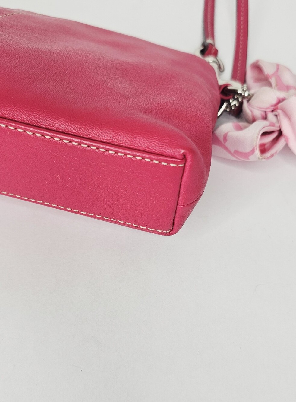 Coach Fuchsia Pink Leather Wristlet Clutch Wristlet - Picture 9 of 12